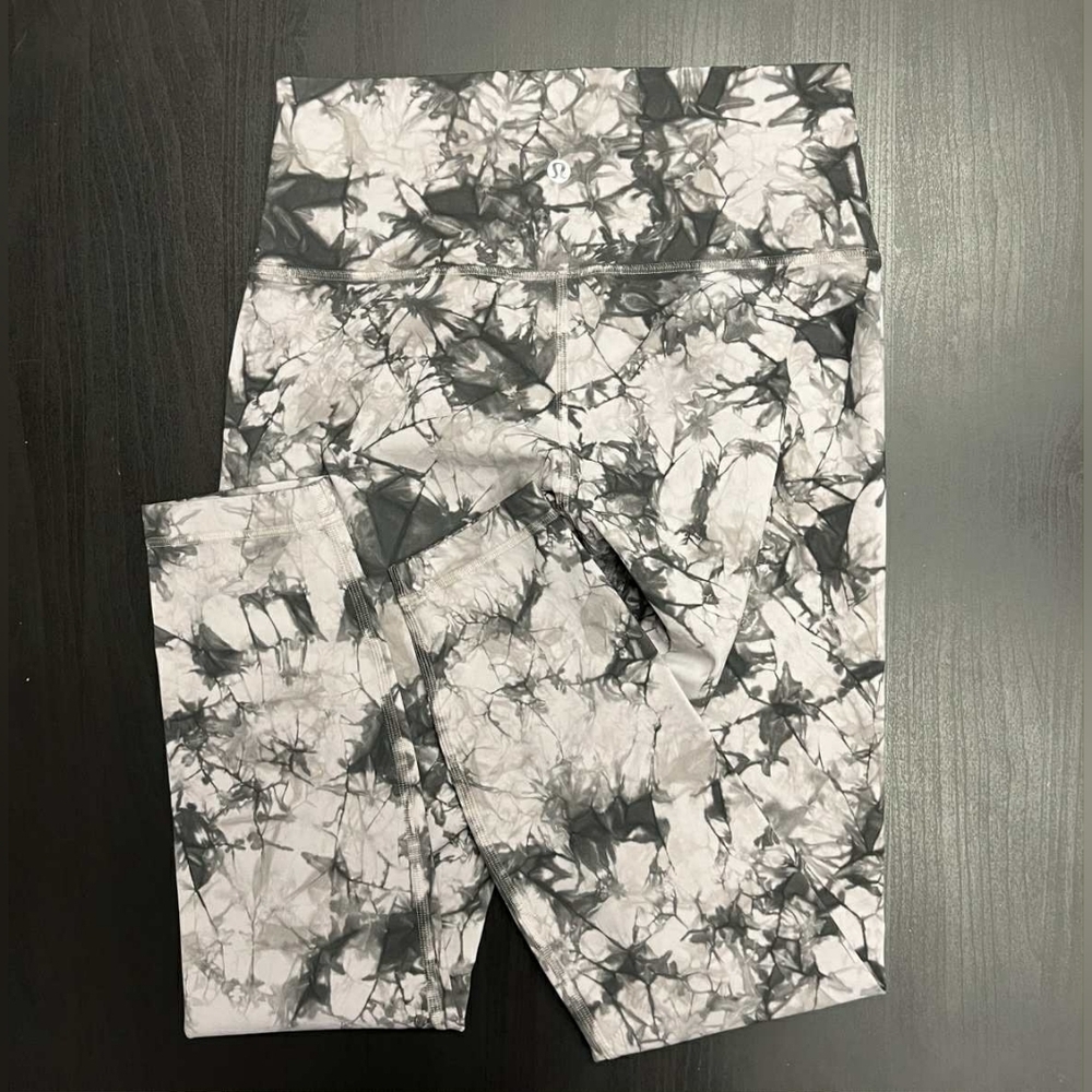Lululemon Wunder Under High-Rise Tight - Sz 6 - Picture 4 of 5